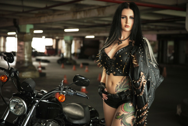 Обои картинки фото мотоциклы, мото с девушкой, девушки