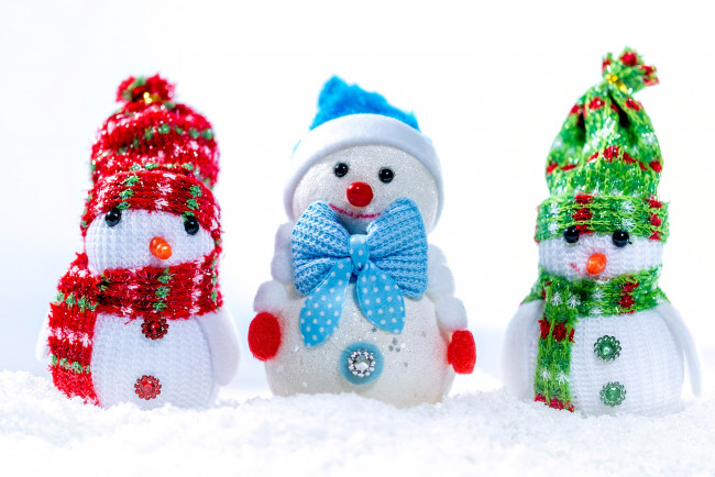 Обои картинки фото праздничные, снеговики