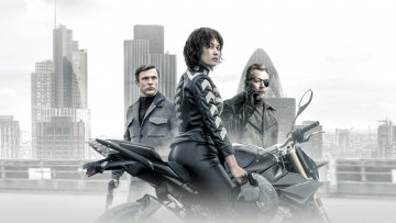 Картинка the+courier+ 2019 кино+фильмы the+courier курьер ольга куриленко гари олдман уильям моусли gary oldman william moseley agent bryant боевик триллер драма olga kurylenko криминал ezekiel mannings