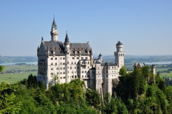 Картинка города замок+нойшванштайн+ германия замок гора лес панорама