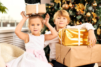 Картинка разное дети девочка мальчик подарки ёлка