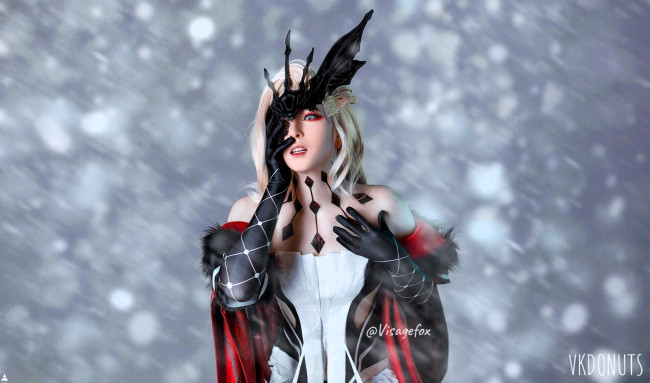 Обои картинки фото девушки, visagefox, образ, косплей, наряд, костюм, снег, зима