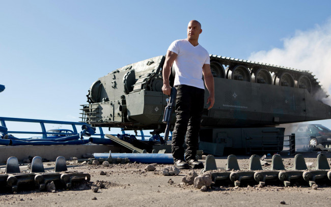 Обои картинки фото кино фильмы, fast & furious 6, гусеница, дробовик, танк, furious, 6, vin, diesel