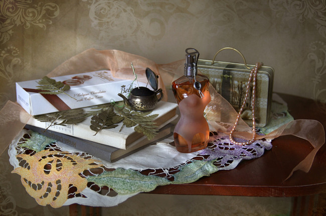 Обои картинки фото разное, косметика,  духи, натюрморт, духи