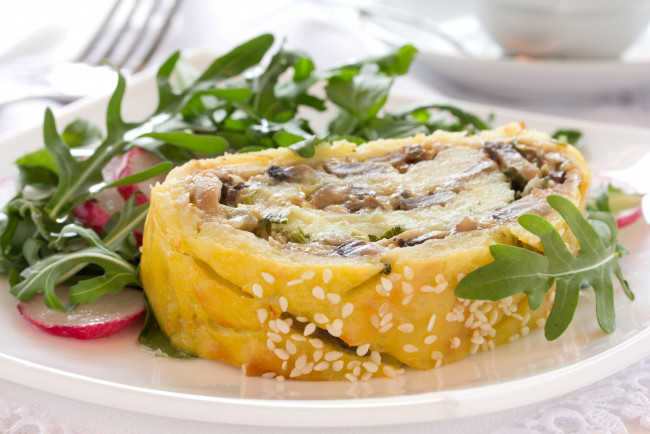 Обои картинки фото еда, грибы,  грибные блюда, грибной, рулет