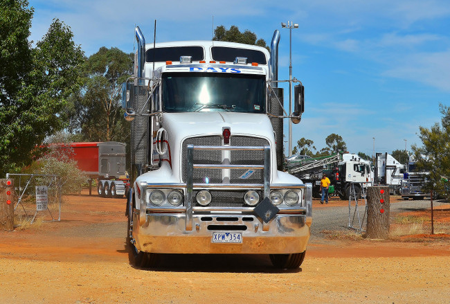 Обои картинки фото kenworth t608, автомобили, kenworth, truck, company, автобусы, грузовые, сша