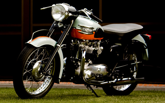 Обои картинки фото мотоциклы, triumph