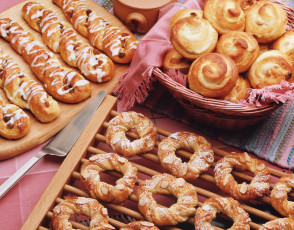 Картинка еда хлеб +выпечка стол