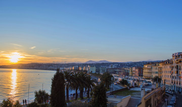 Картинка города -+пейзажи небо дома nice франция пальмы закат море побережье