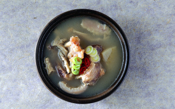 Картинка еда первые+блюда мясо лук перец суп