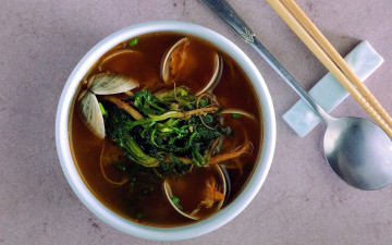 Картинка еда первые+блюда суп зелень мидии