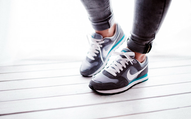 Обои картинки фото бренды, nike, sneakers