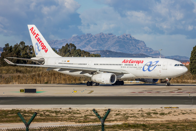 Обои картинки фото airbus a330, авиация, пассажирские самолёты, авиалайнер