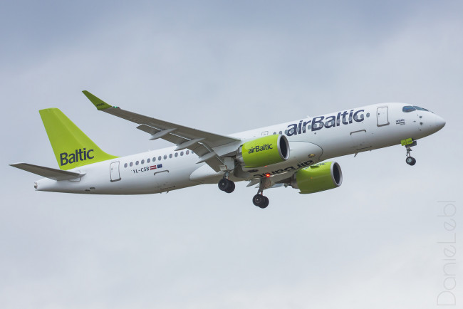 Обои картинки фото bombardier c-series 300, авиация, пассажирские самолёты, авиалайнер