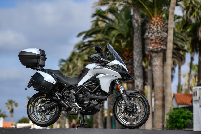 Обои картинки фото мотоциклы, ducati