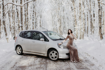 Картинка автомобили -авто+с+девушками honda fit