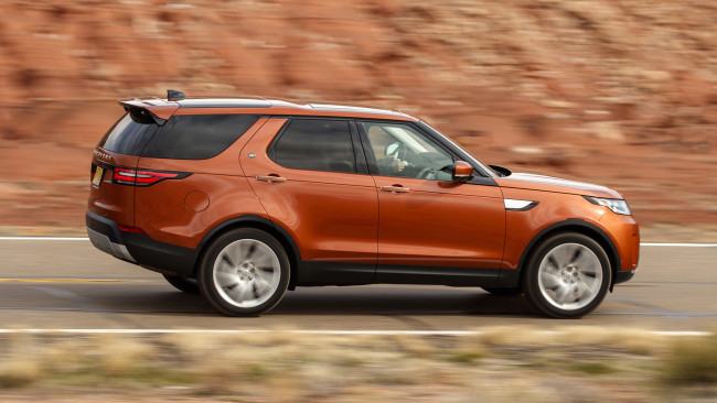 Обои картинки фото land-rover discovery hse-td6 2018, автомобили, land-rover, 2018, hse-td6, discovery