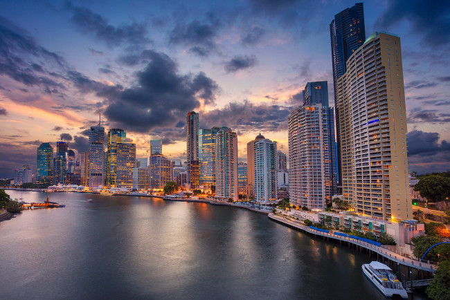 Обои картинки фото города, - панорамы, brisbane, здания, набережная, queensland, брисбен, river, дома, река, небоскрёбы, australia, квинсленд, австралия