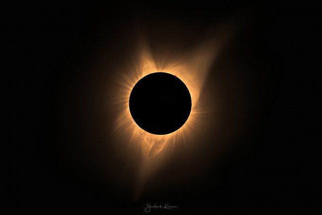 Обои картинки фото космос, луна, тьма, небо, свет, солнечное, затмение