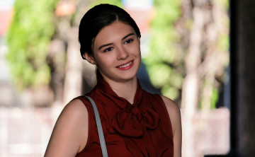 Картинка девушки -unsort+ брюнетки темноволосые nicole maines брюнетка блузка актриса улыбка