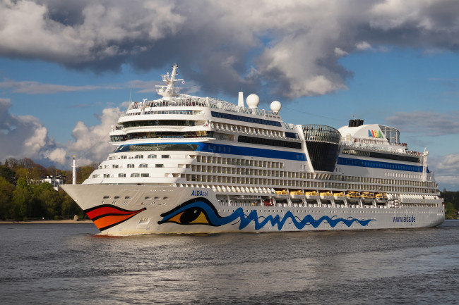 Обои картинки фото корабли, лайнеры, лайнер, круиз