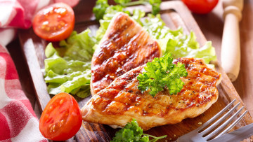 обоя еда, мясные блюда, помидор, вилка, мясо, зелень