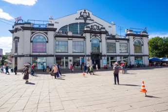 Картинка города -+исторические +архитектурные+памятники cаратов крытый рынок город здание архитектура достопримечательность