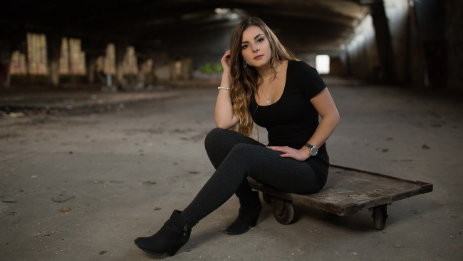 Обои картинки фото девушки, - брюнетки,  шатенки, девушка, шатенка, сексуальная, милая, модель, красивая, супер, сладкая, лапочка, симпатичная, классная, нежная, идеальная, няша, яркая, игривая, великолепная, обаятельная, жгучая, спокойная, удивительная