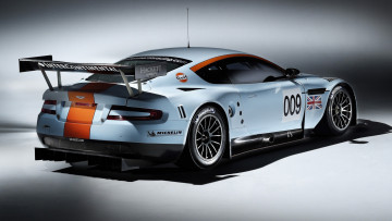 Картинка aston+martin+dbr9 автомобили aston+martin голубой полоса