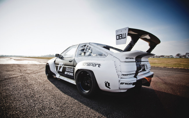 Обои картинки фото автомобили, toyota, белый, дорога