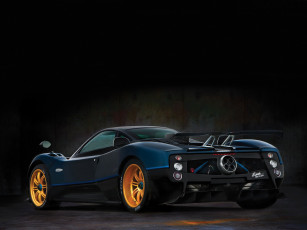 Картинка автомобили pagani