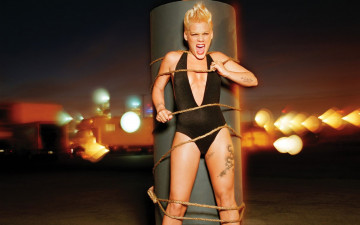 Картинка музыка pink блондинка стоб веревки