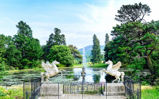 Обои картинки фото powerscourt gardens,  ireland, города, - фонтаны, пегас, люди, деревья, пруд, фонтан, лошадь, небо, ирландия, графство, уиклоу, скульптура, парк