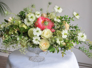 Картинка цветы букеты +композиции фото пионы спирея ваза нигелла розы