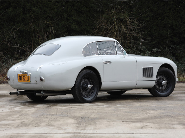 Обои картинки фото aston martin db2 vantage saloon 1950, автомобили, aston martin, aston, martin, db2, vantage, saloon, 1950