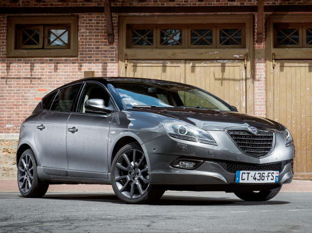 Обои картинки фото lancia delta s by stade francais paris 2013, автомобили, lancia, s, delta, 2013, paris, francais, stade