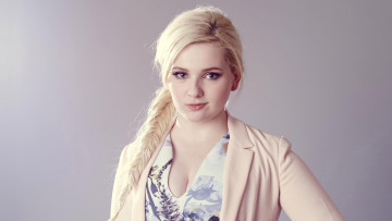 Картинка девушки -unsort+ блондинки +светловолосые декольте жакет коса блондинка abigail breslin