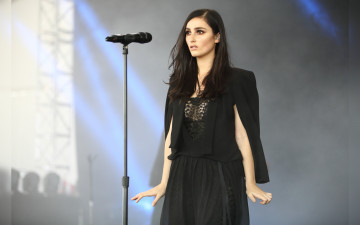 Картинка banks музыка певица девушка