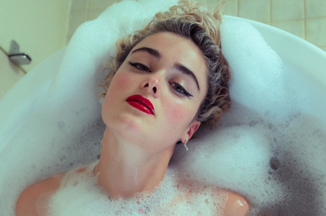 Обои картинки фото stefania ferrario, девушки, stefania, ferrario, plus, size, блондинка, блонда, причёска, модель, полная, девушка, красотка, поза, фигура, флирт, взгляд, макияж