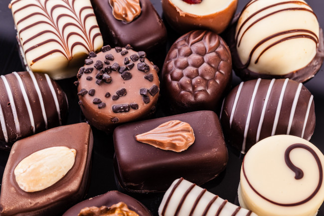 Обои картинки фото еда, конфеты,  шоколад,  мармелад,  сладости, шоколадные, ассорти