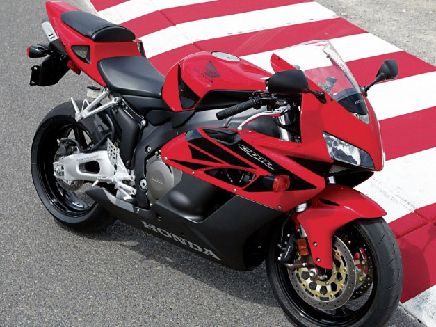 Обои картинки фото мотоциклы, honda