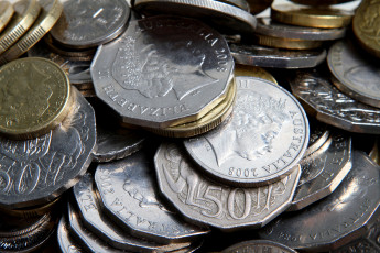 Картинка разное золото купюры монеты