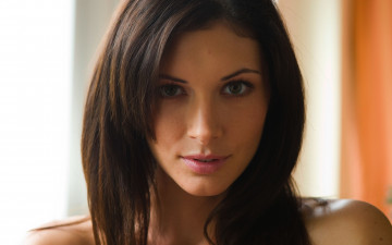 Картинка девушки orsi+kocsis шатенка взгляд