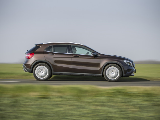 Обои картинки фото автомобили, mercedes-benz, 2014, x156, gla, 200, uk-spec, cdi, темный