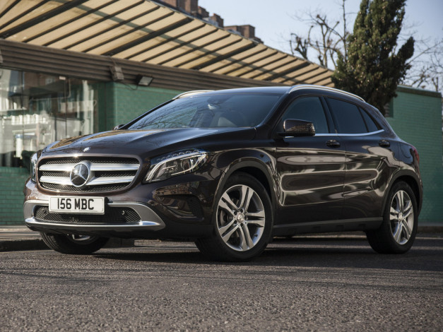 Обои картинки фото автомобили, mercedes-benz, темный, 2014, x156, uk-spec, cdi, gla, 200