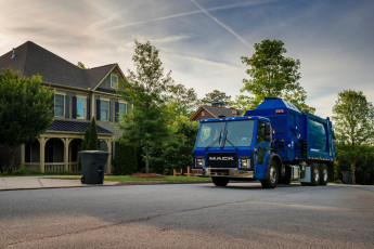 Картинка автомобили мусоровозы mack