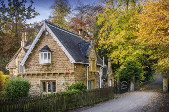 Картинка города -+здания +дома загородный дом