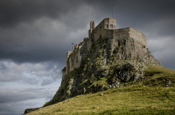 Картинка города -+дворцы +замки +крепости скала замок
