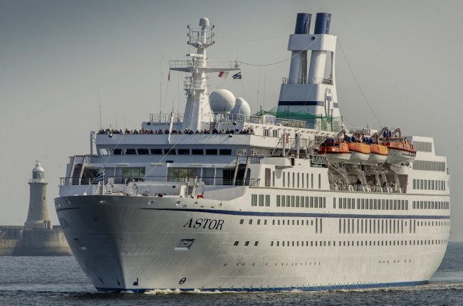 Обои картинки фото ms astor, корабли, лайнеры, круиз, лайнер