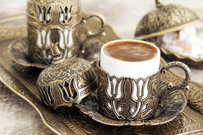 Обои картинки фото еда, кофе,  кофейные зёрна, блюдце, чашка, напиток